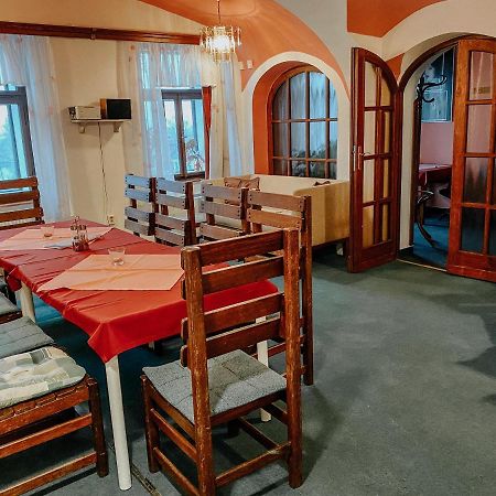 Vinarna Vikarka Otel Litoměřice Dış mekan fotoğraf