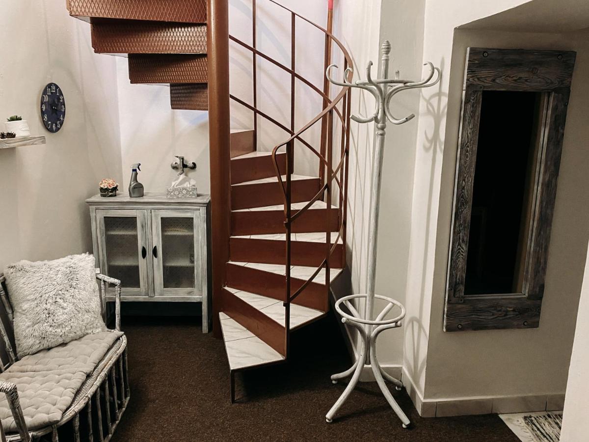 Vinarna Vikarka Otel Litoměřice Dış mekan fotoğraf
