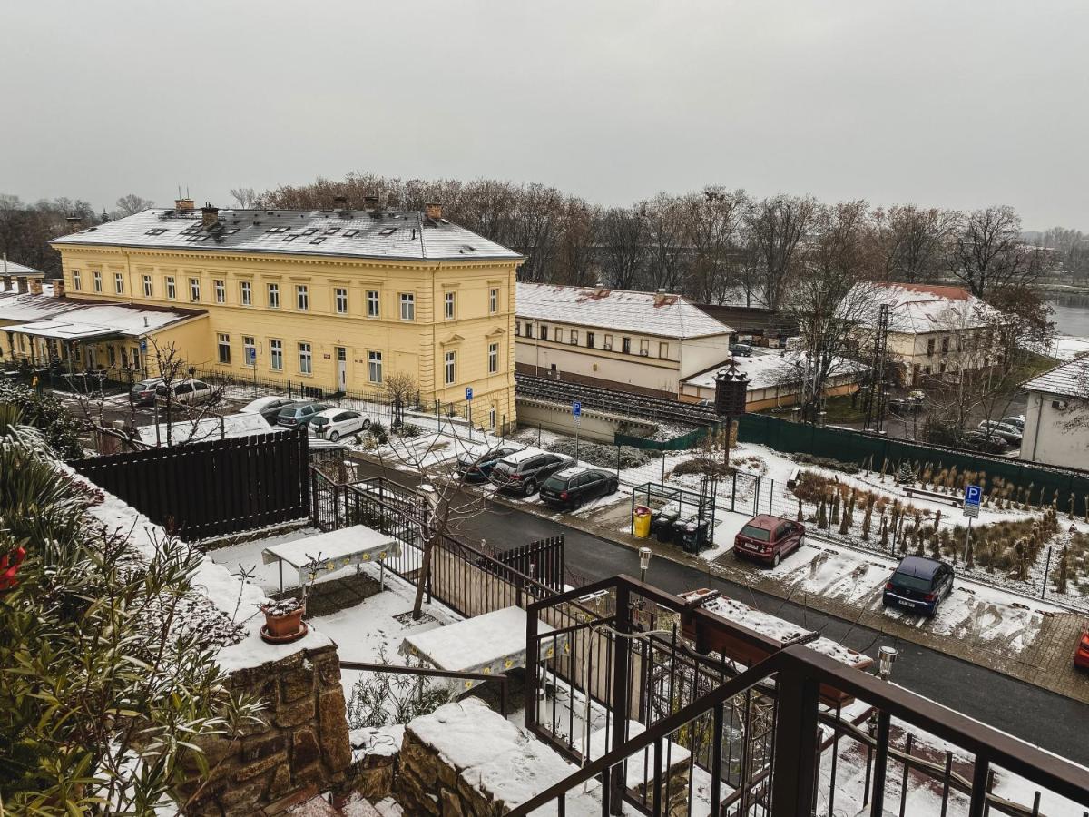Vinarna Vikarka Otel Litoměřice Dış mekan fotoğraf